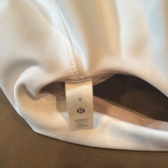 Sporty White Sleeveless Lulu Dress - Picture 2 of 4